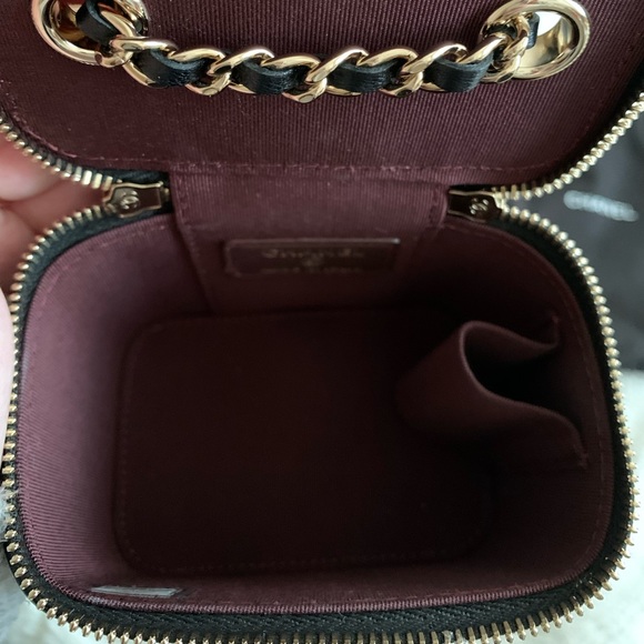 SOLD - Chanel Mini Vanity with Chain - Picture 7 of 12